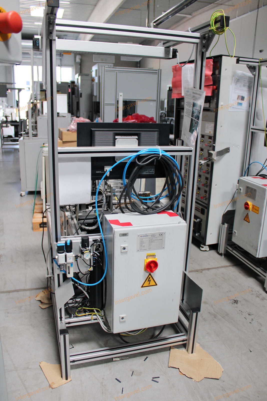 Bontott szerelő munkahely 15