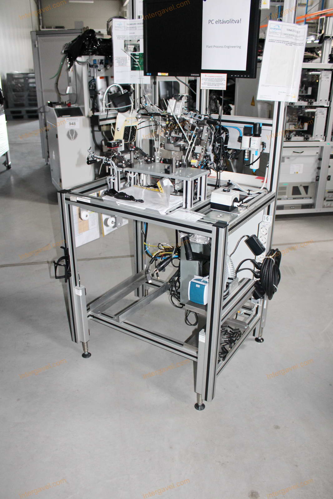 Bontott szerelő munkahely 2