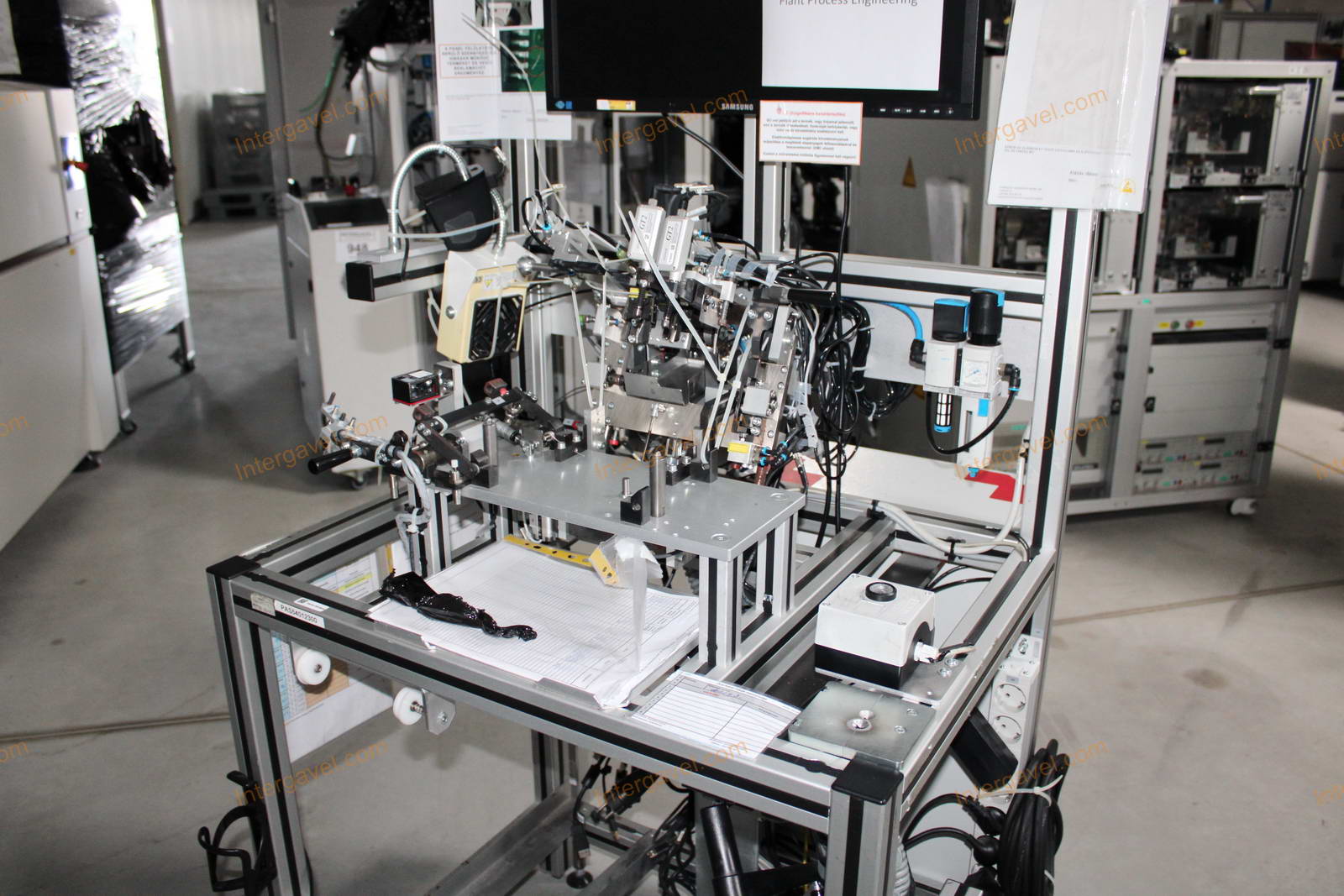 Bontott szerelő munkahely 3