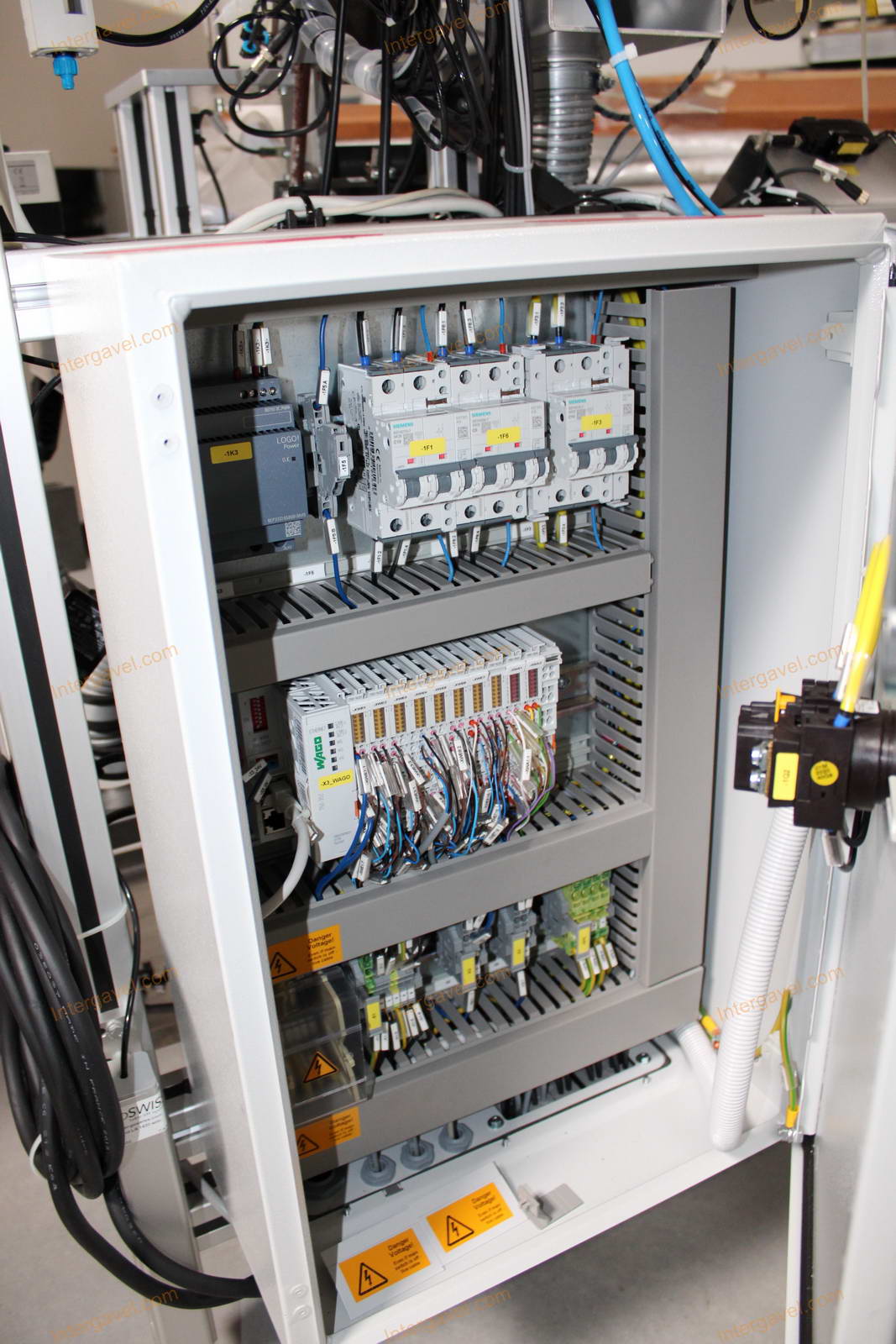 Bontott szerelő munkahely 12