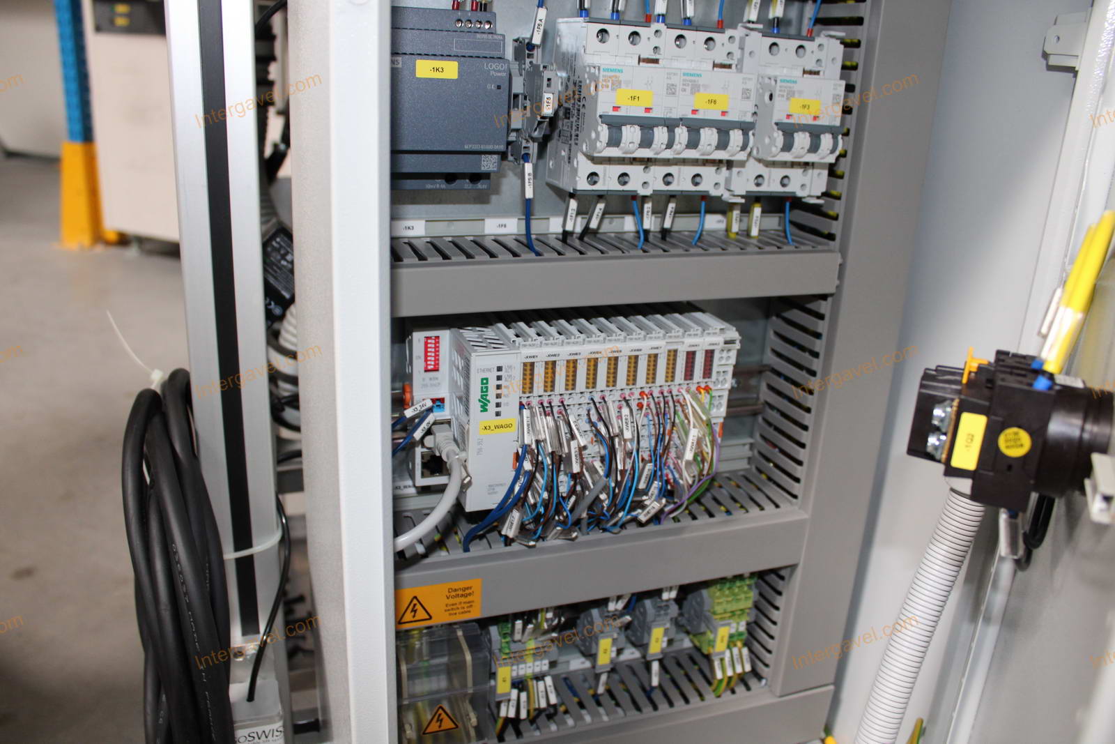 Bontott szerelő munkahely 13