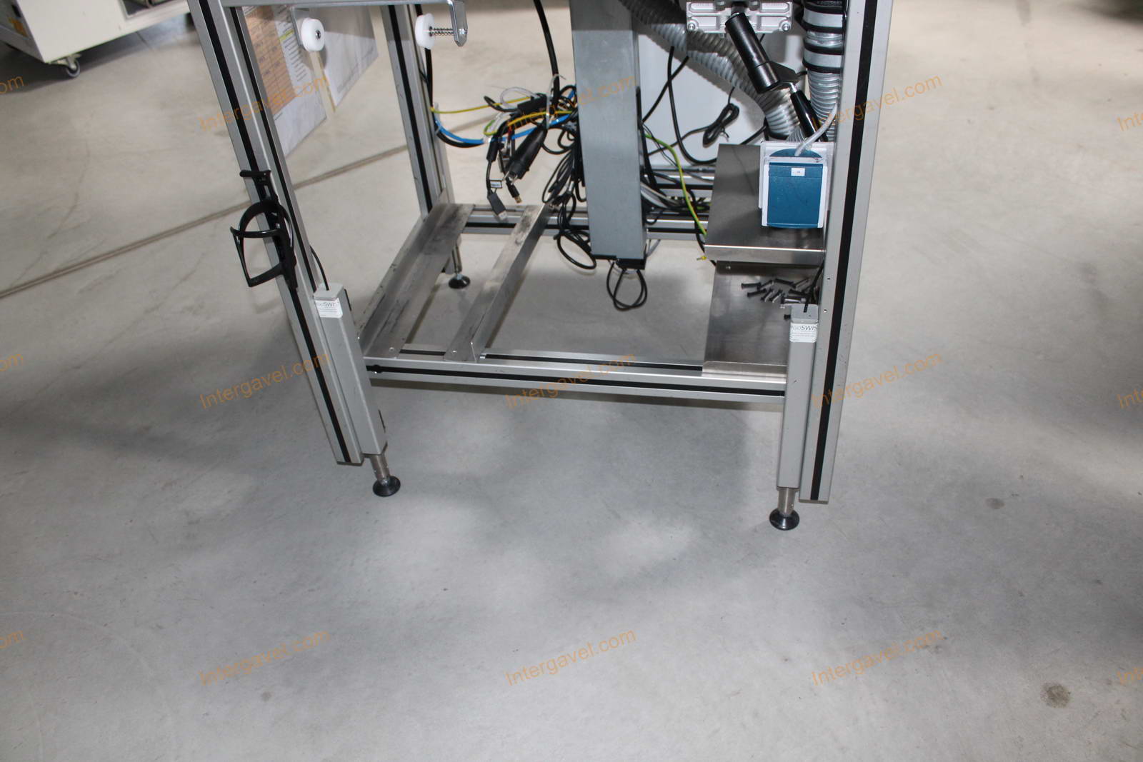 Bontott szerelő munkahely 14