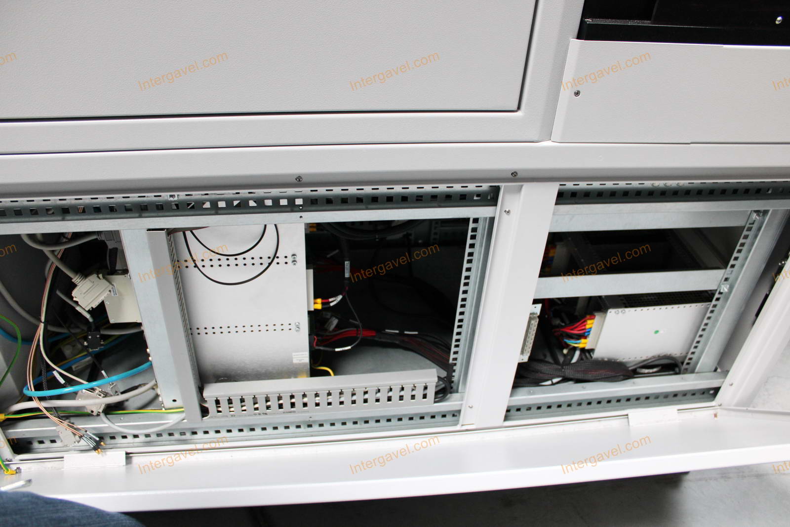 Bontott teszt szekrény 12