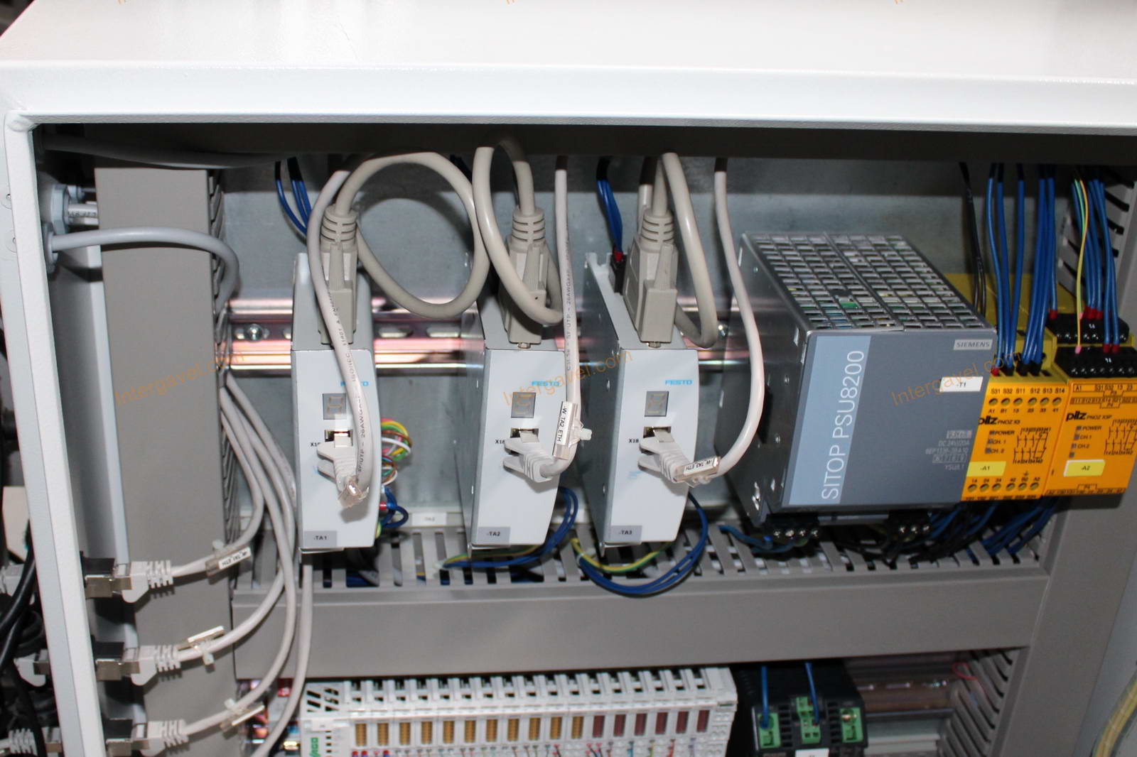 Bontott teszt munkahely 7