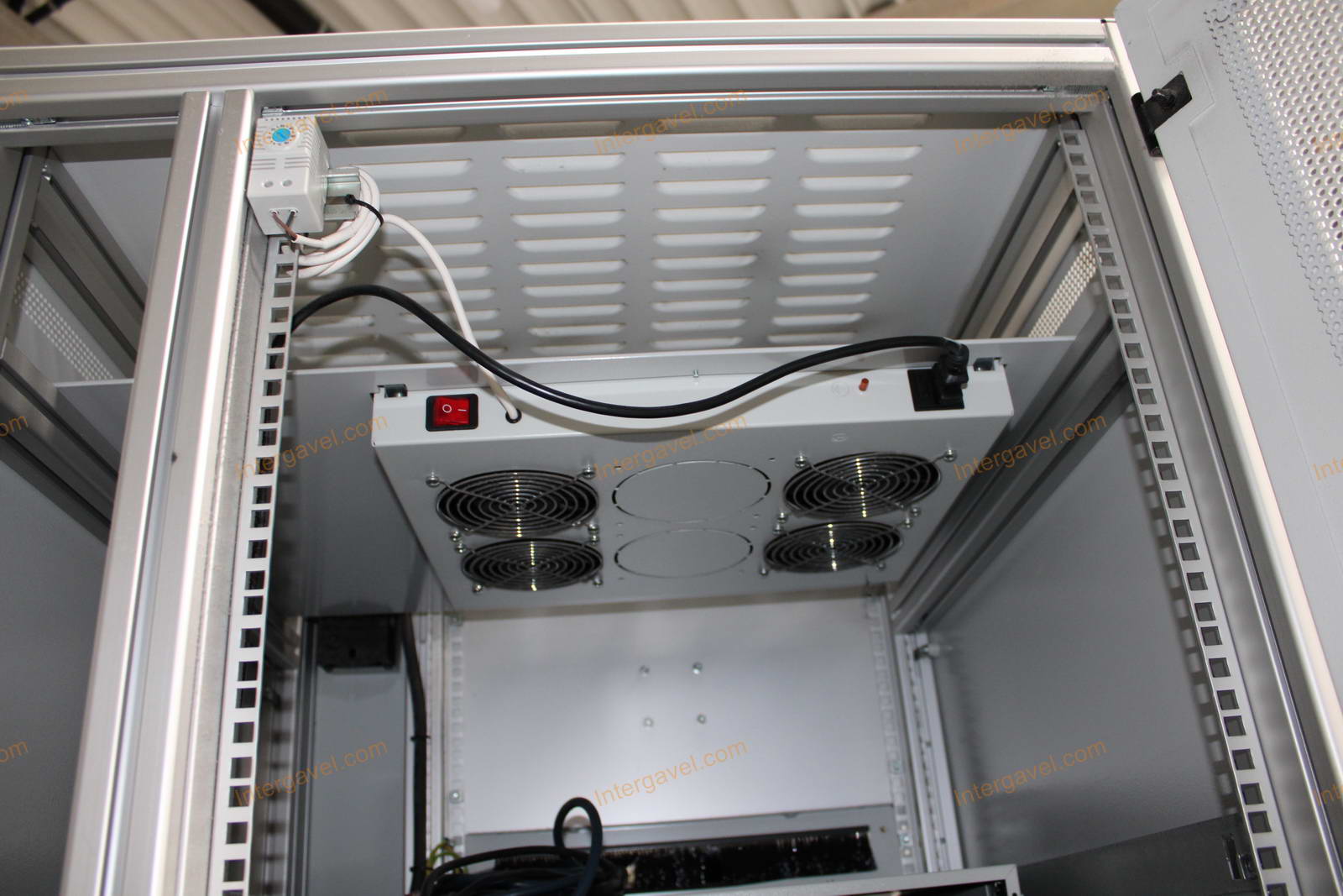 Bontott teszt szekrény 10