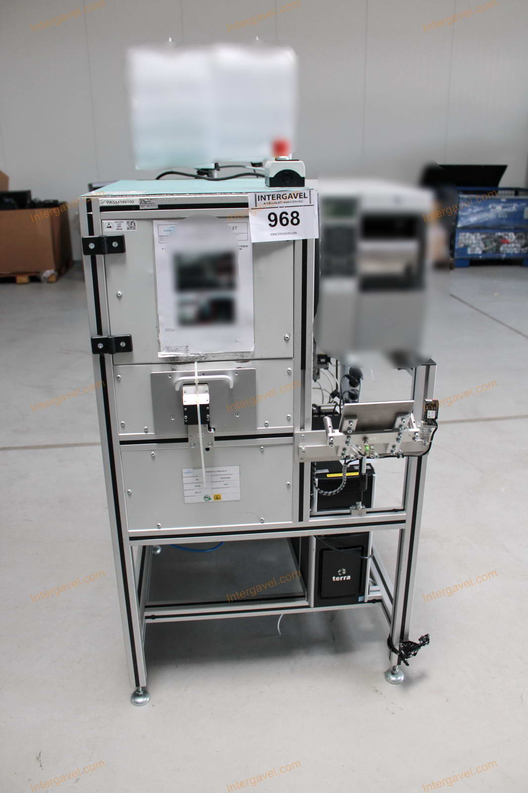 Bontott teszt munkahely