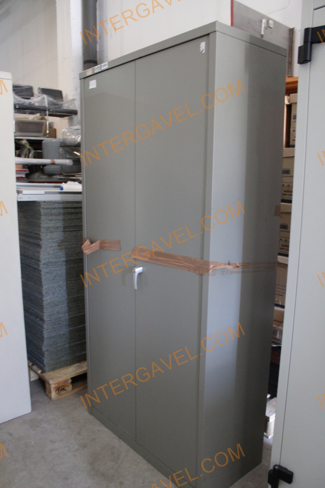 Fém szekrény (sötétszürke) 2