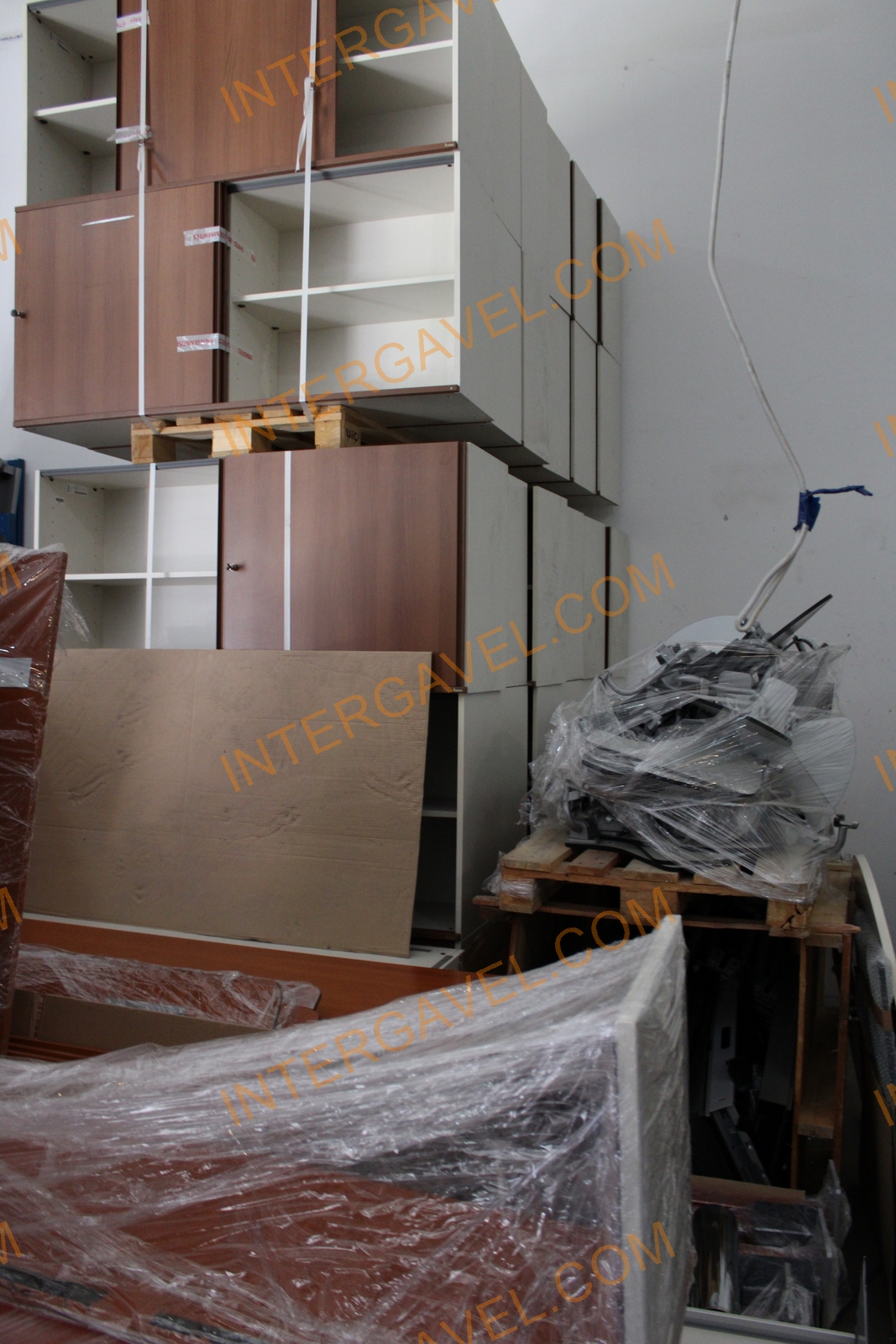 Polcos szekrény (tolóajtós-barna) 8