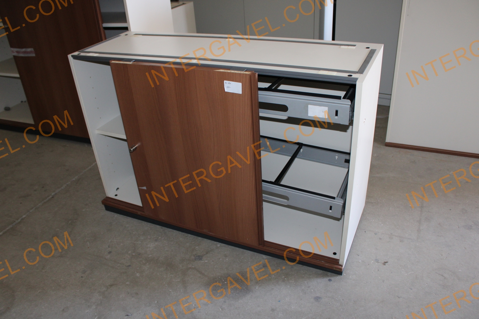 Polcos szekrény (tolóajtós-barna) 2