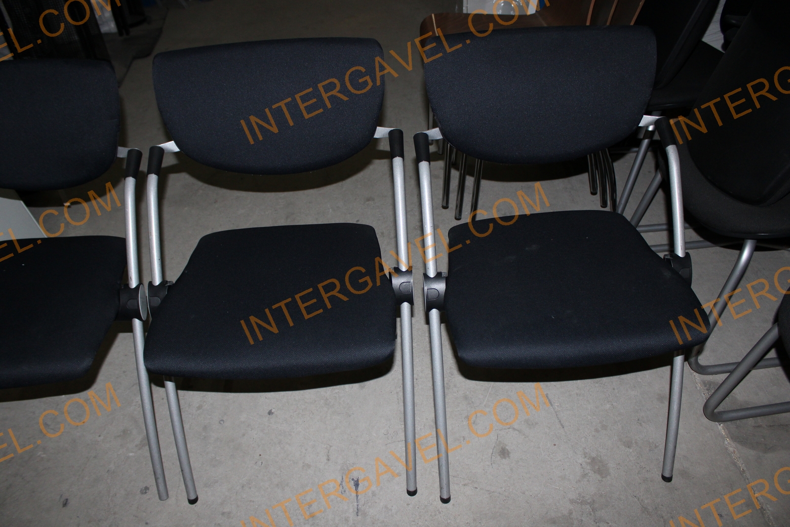 Tárgyalószék (fekete-tűlábas) 2