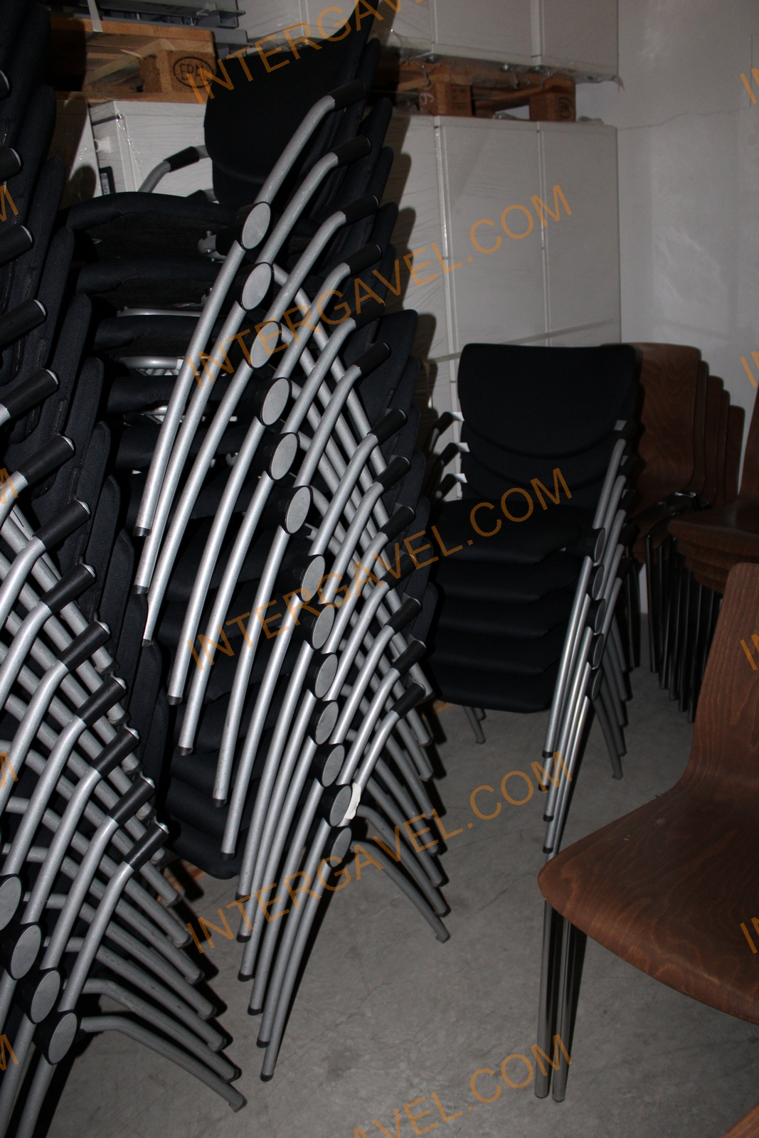 Tárgyalószék (fekete-tűlábas) 4