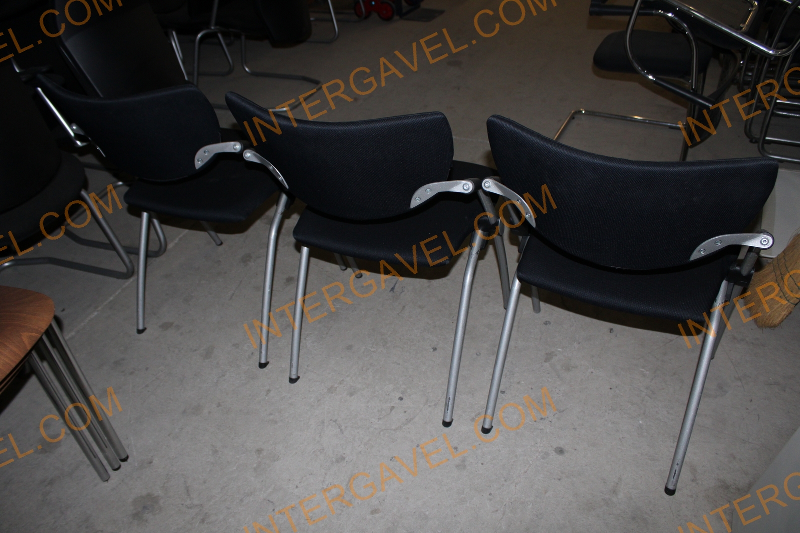 Tárgyalószék (fekete-tűlábas) 3