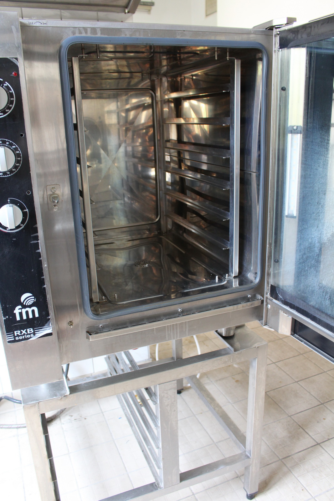 Gőzpároló és tárolóállvány 4