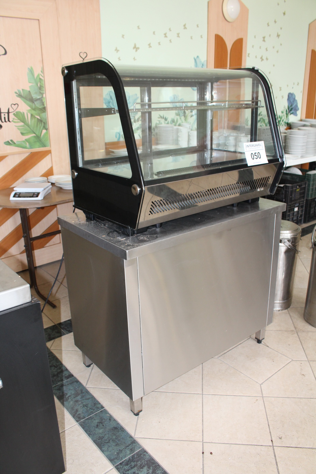 Munkapult és hűtő 2