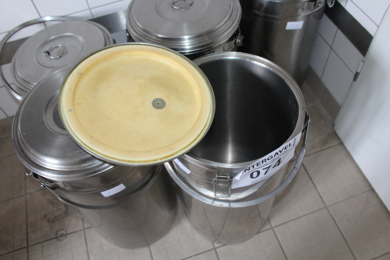 Szigetelt tartály (szállítóedény) 2