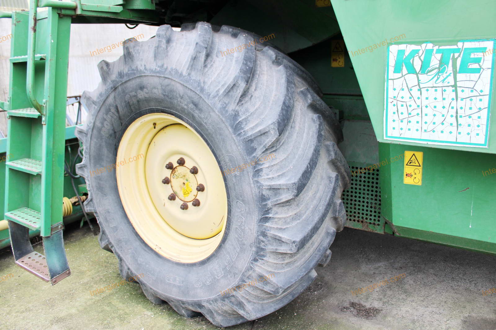 Kombájn - John Deere, 2256 13