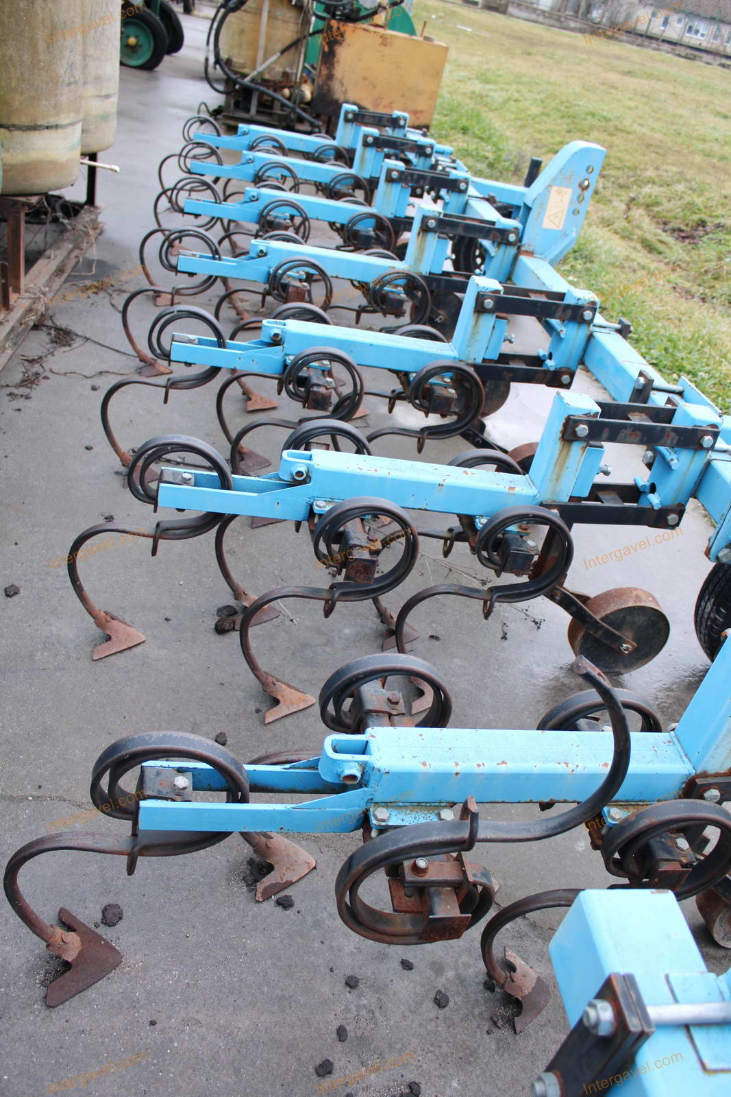 Sorközművelő kultivátor 13