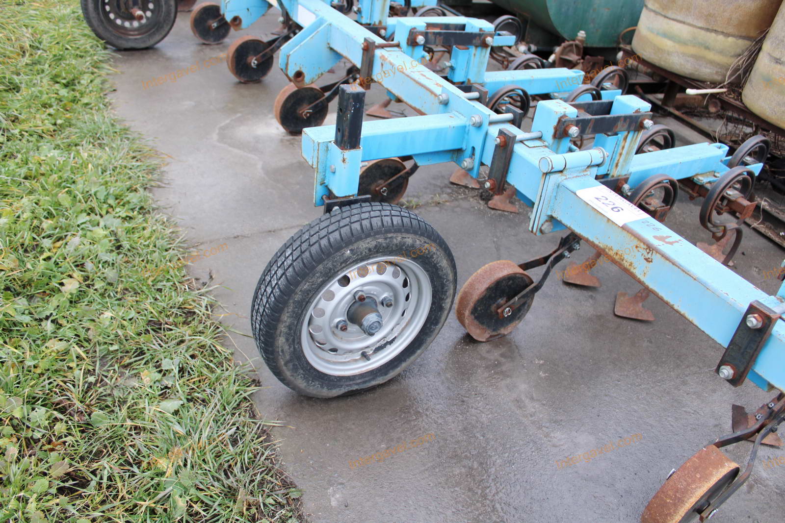 Sorközművelő kultivátor 15