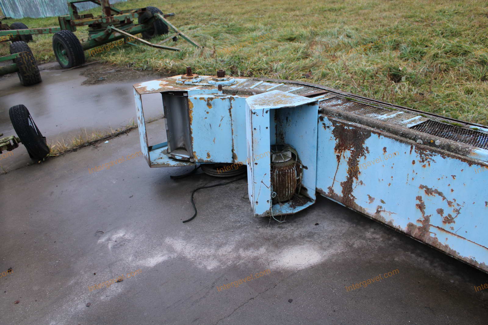 Kanalas felhordó 11