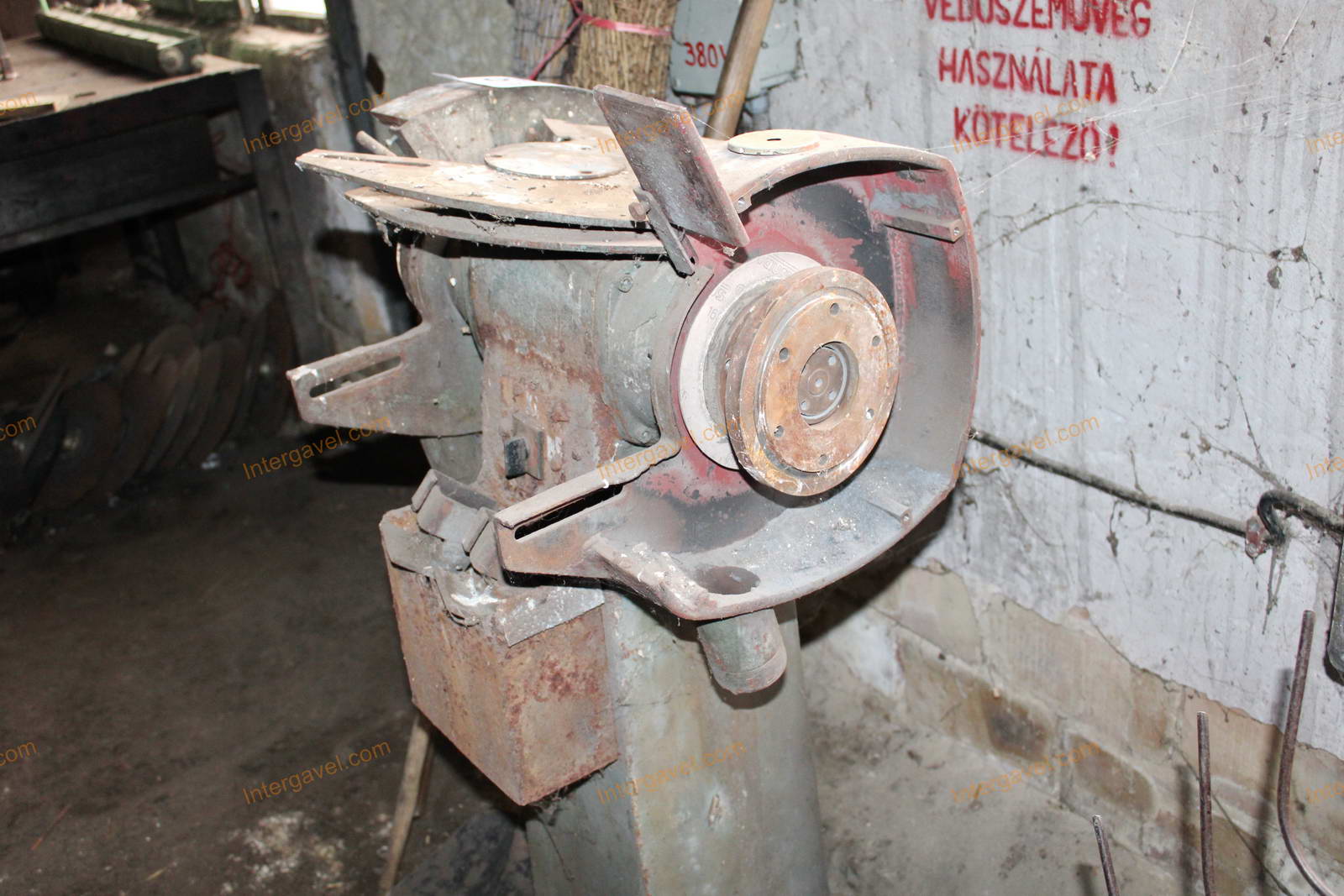 Állványos köszörű 5