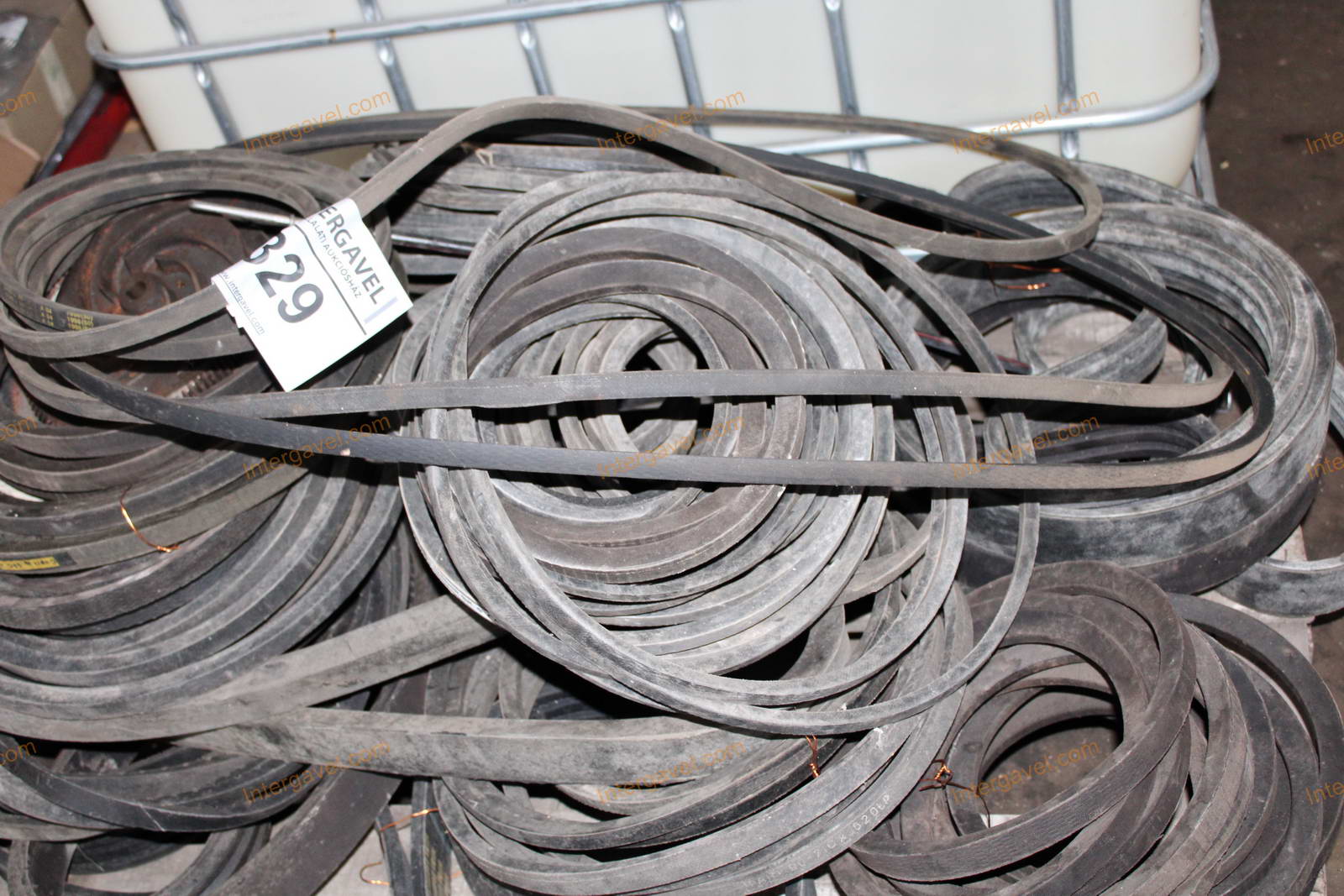 Vegyes alkatrészek - szíjak 4