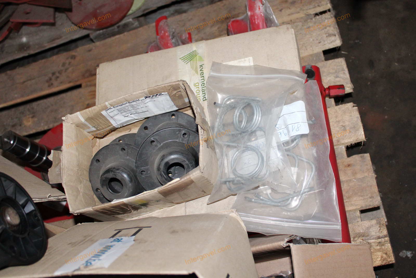 Vegyes alkatrészek 6