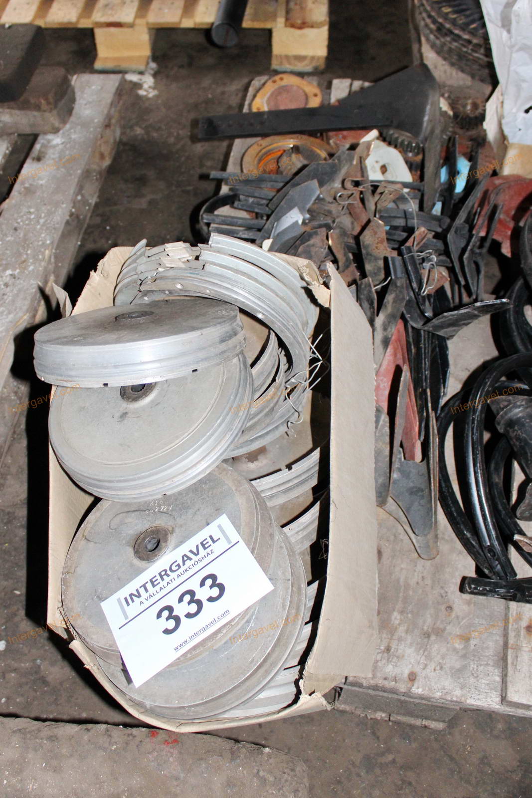 Vegyes alkatrészek 4