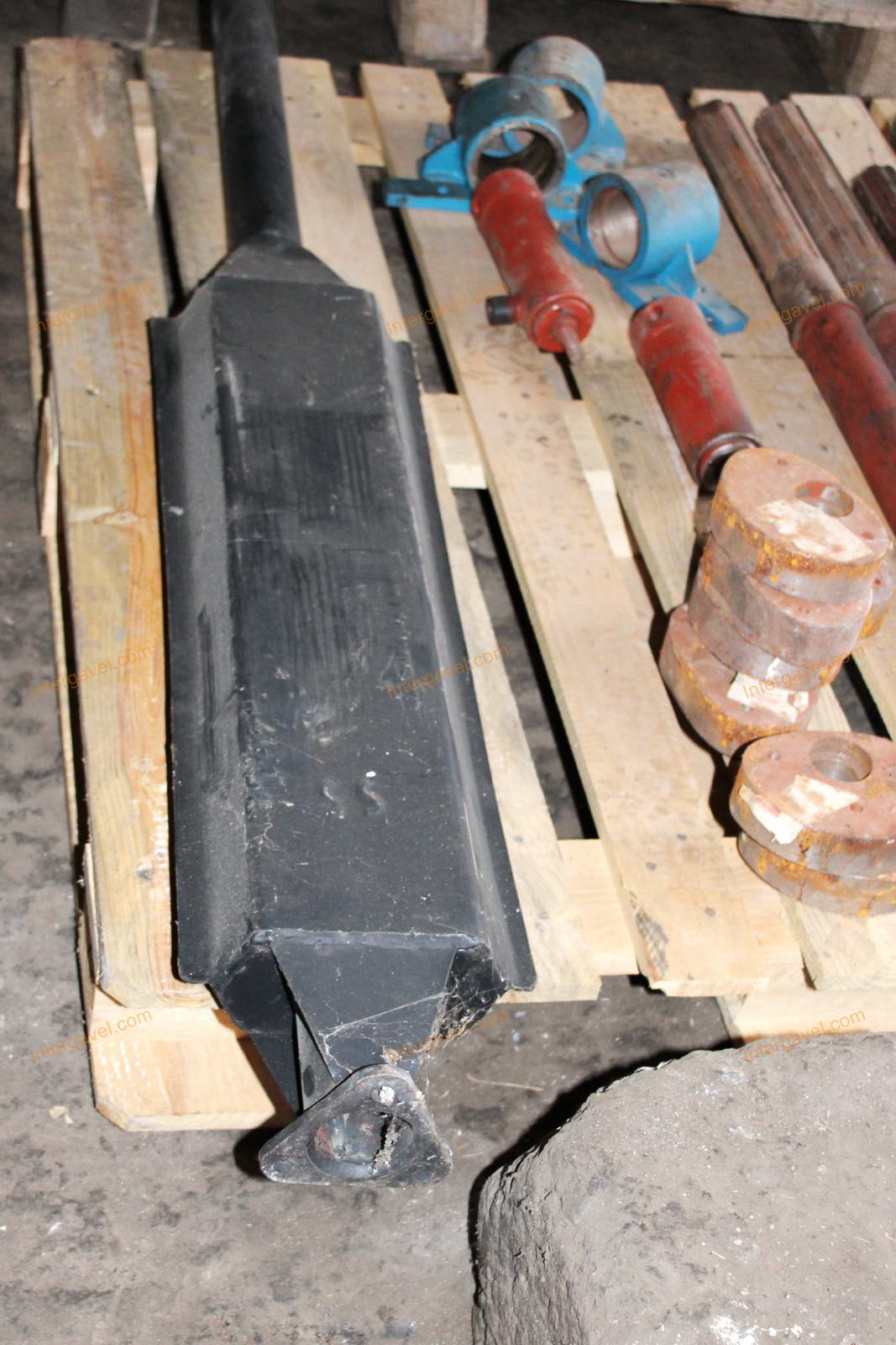 Vegyes alkatrészek 8