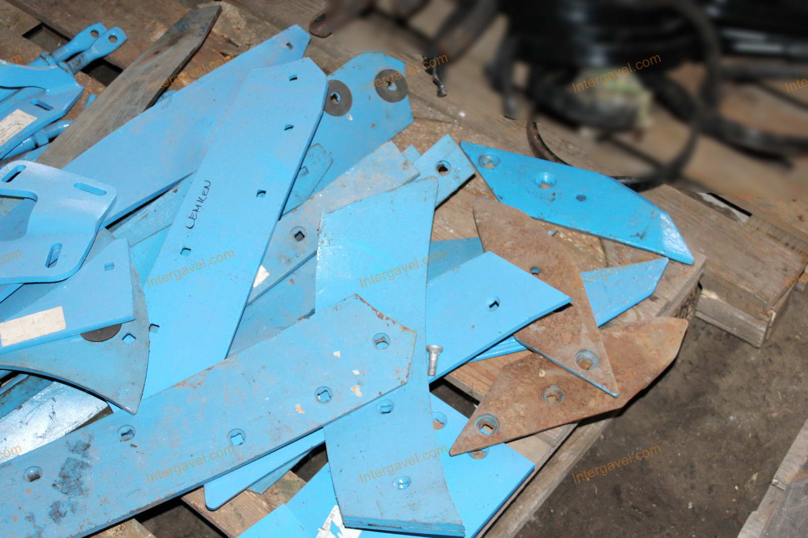 Vegyes alkatrészek 4