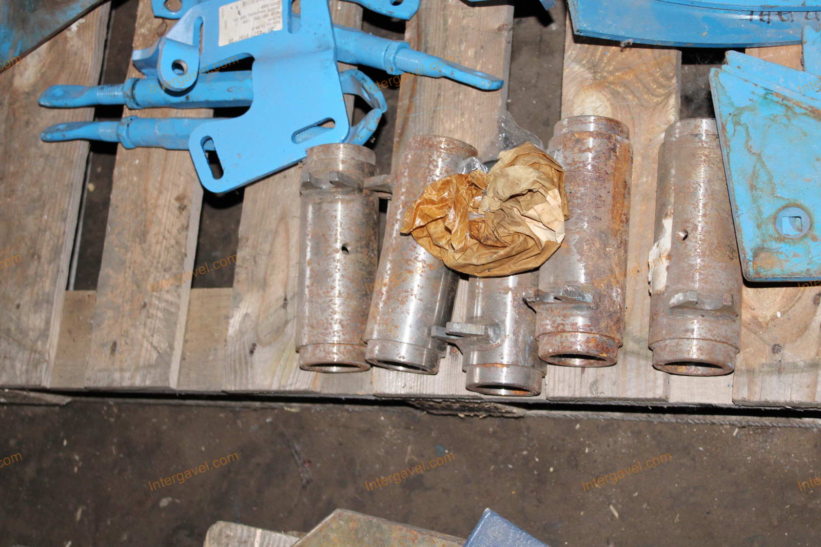 Vegyes alkatrészek 8