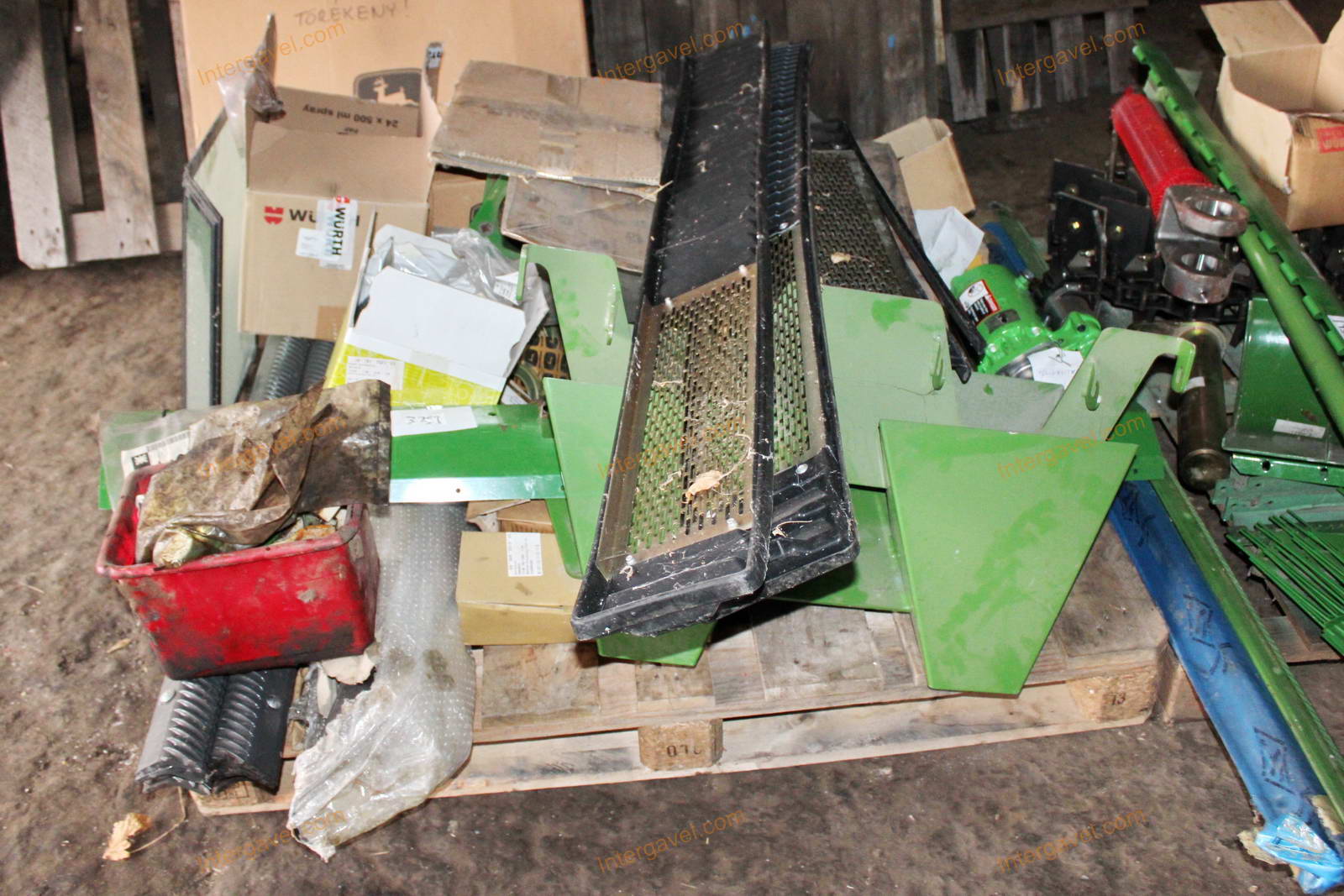 Vegyes alkatrészek 12