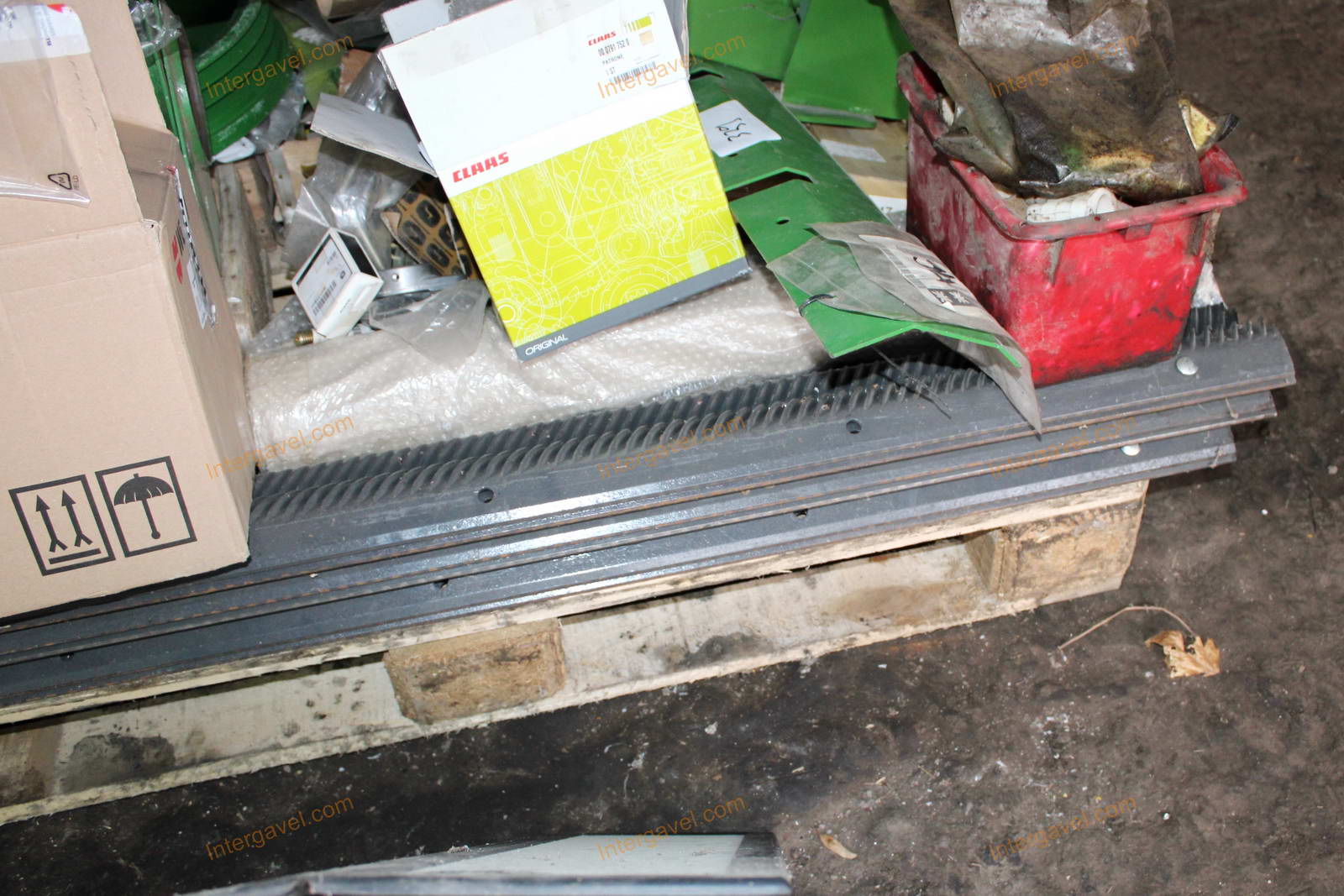 Vegyes alkatrészek 15