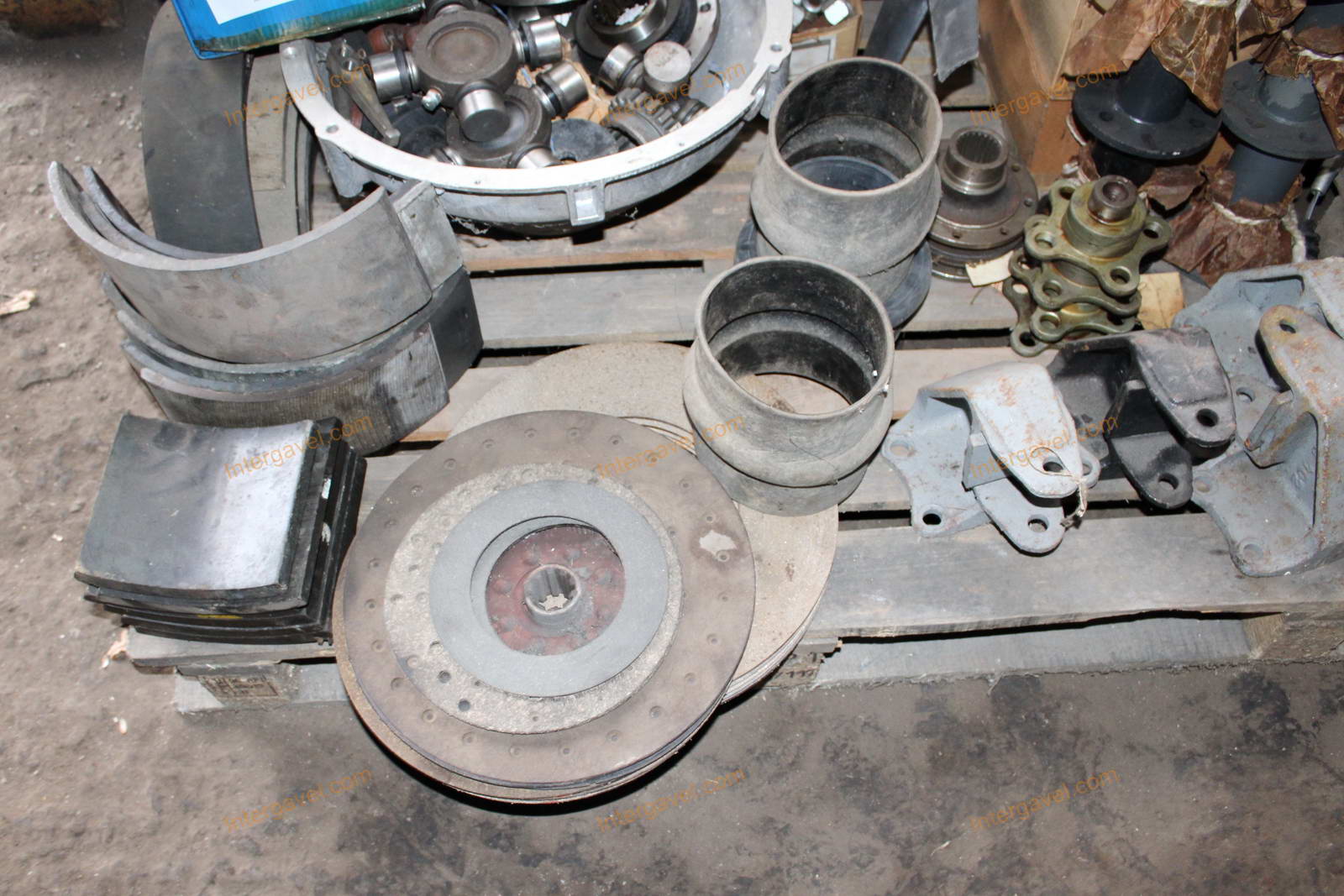 Vegyes alkatrészek 3