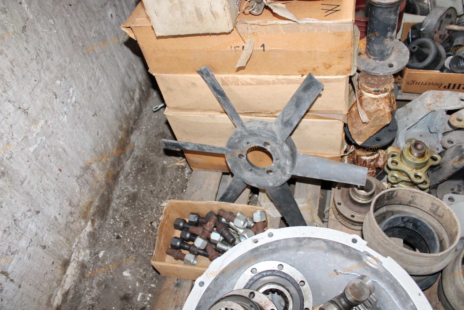 Vegyes alkatrészek 7