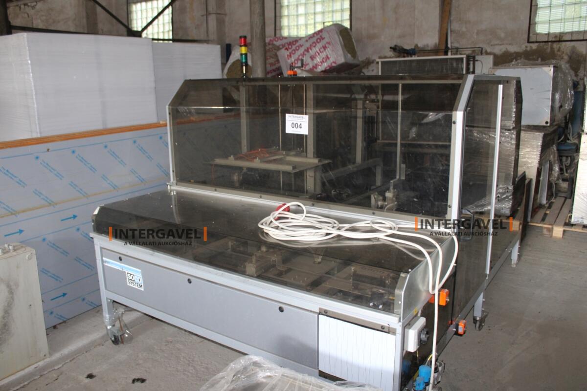 Soco System dobozfelállító gép