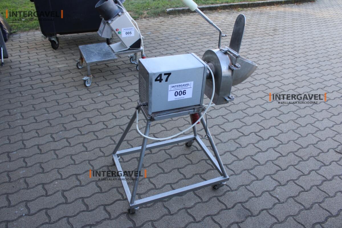 Gasztrometál alapgép sajtreszelő adapterrel