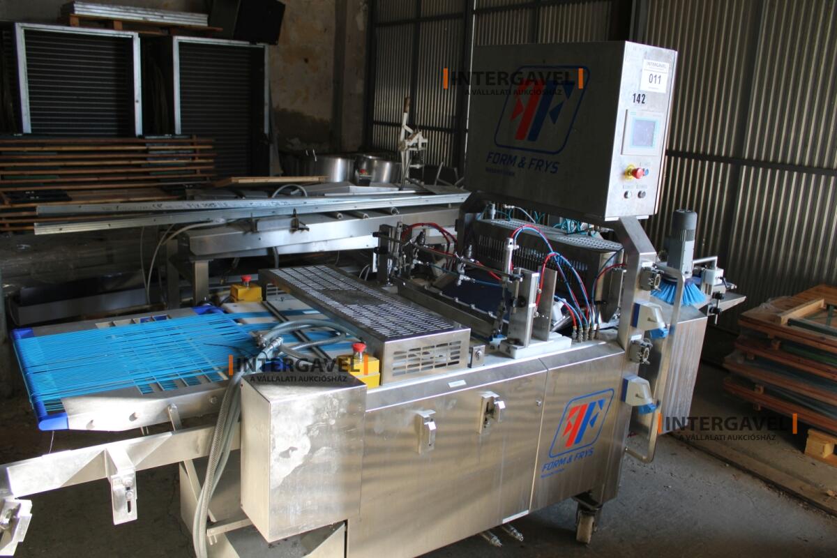 Tészta hajtogató és vágó