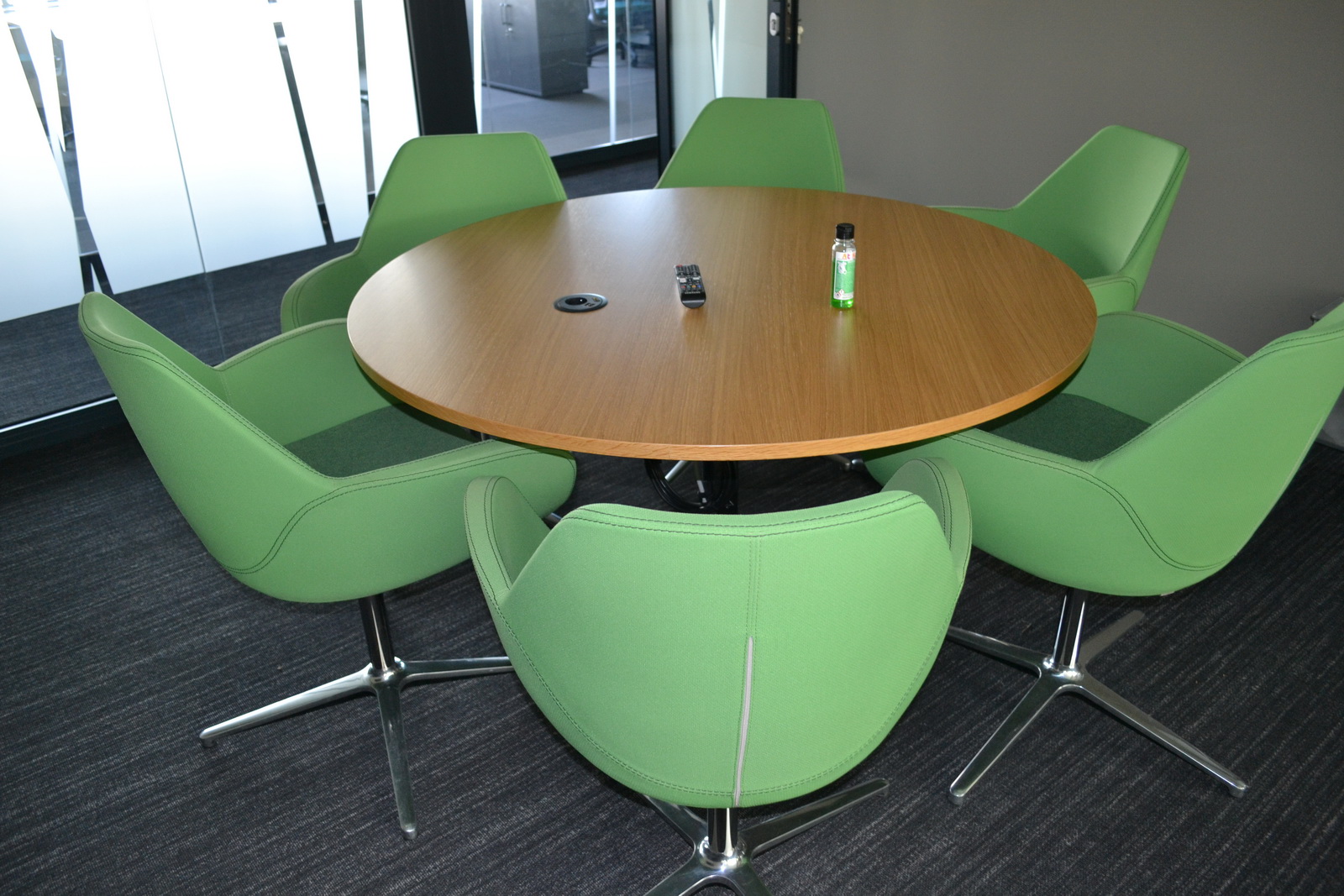 Körasztal és fotelek 2