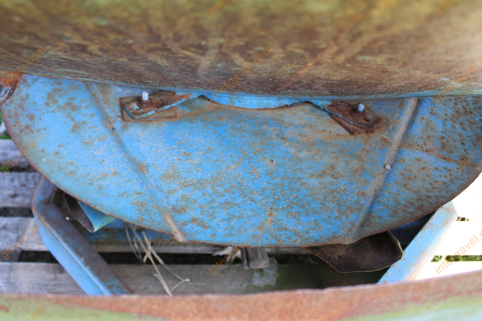 Műtrágyaszóró 12