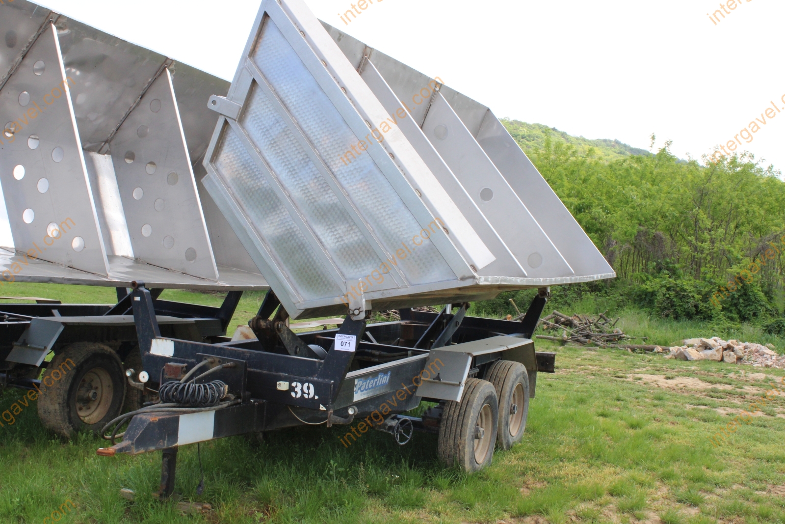 Szőlőszállító pótkocsi 1