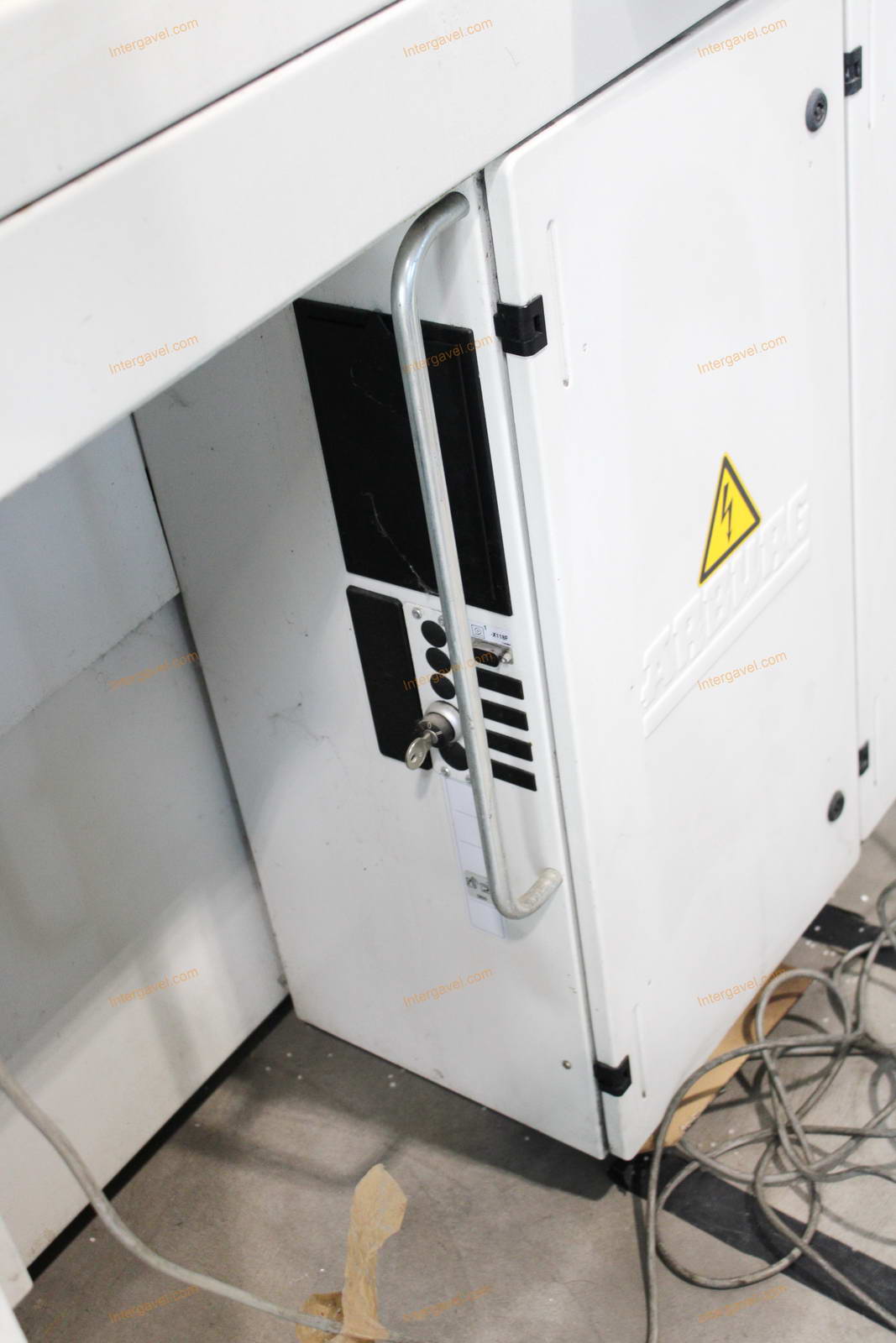 Fröccsöntő gép 16