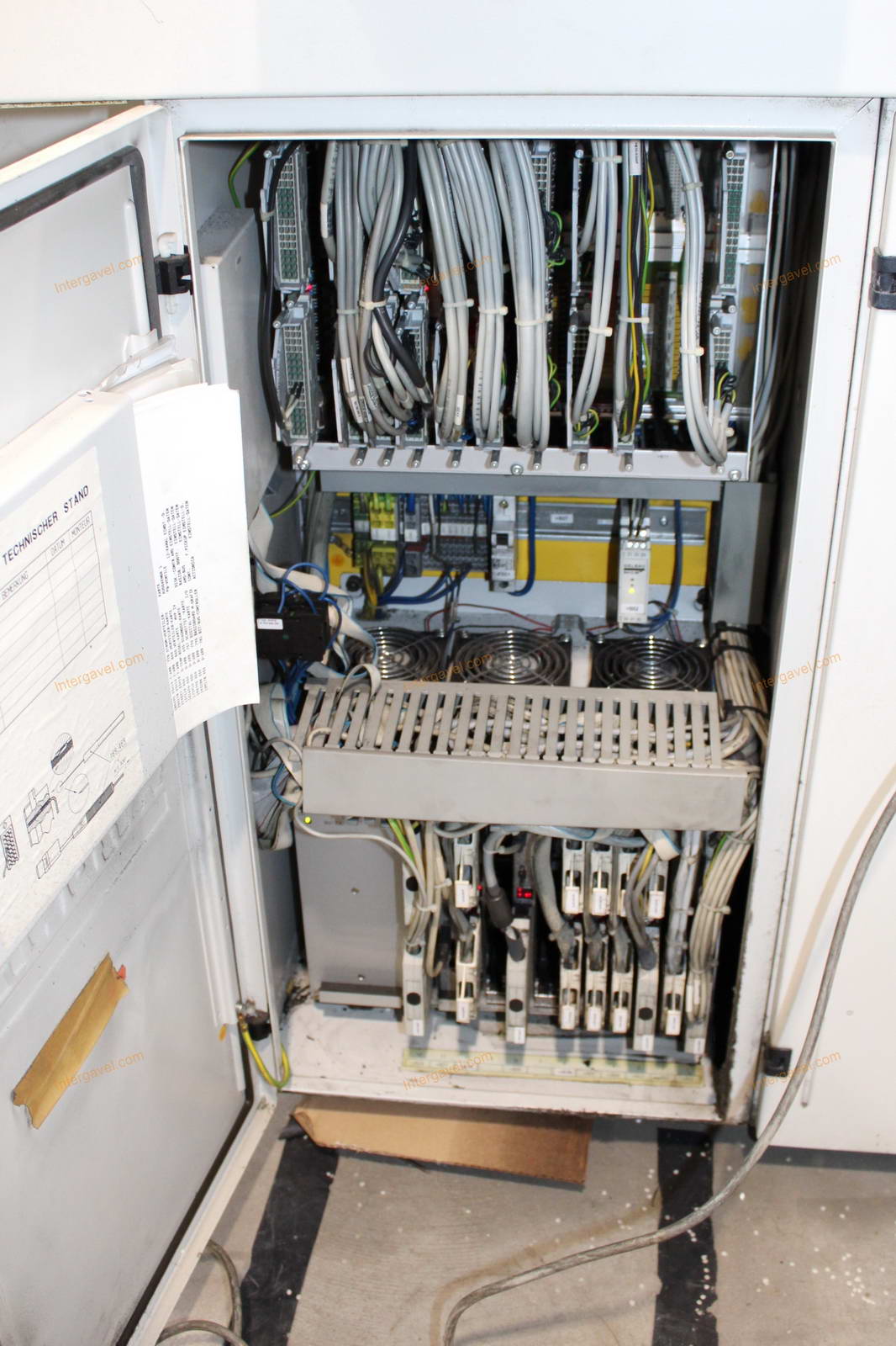 Fröccsöntő gép 18