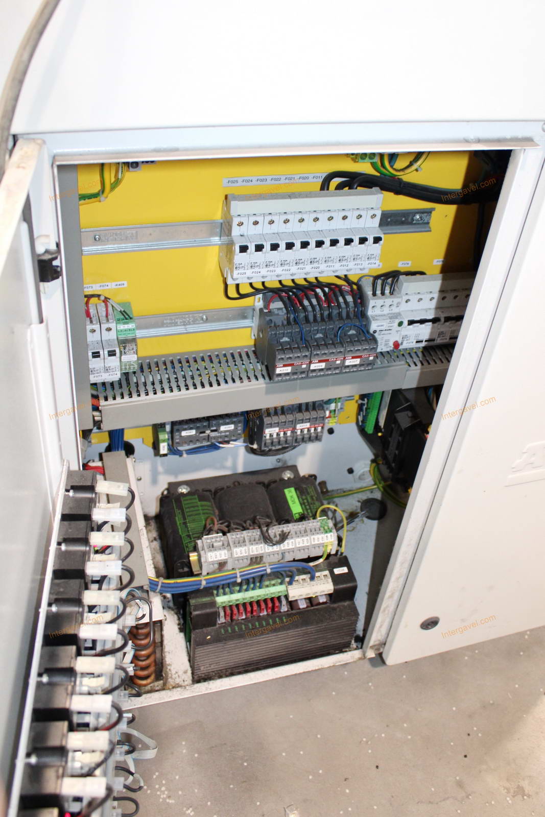 Fröccsöntő gép 19