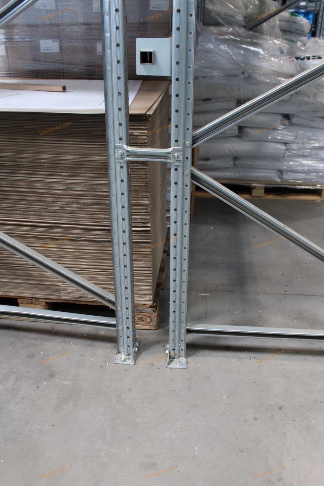 Raklapos állvány 14