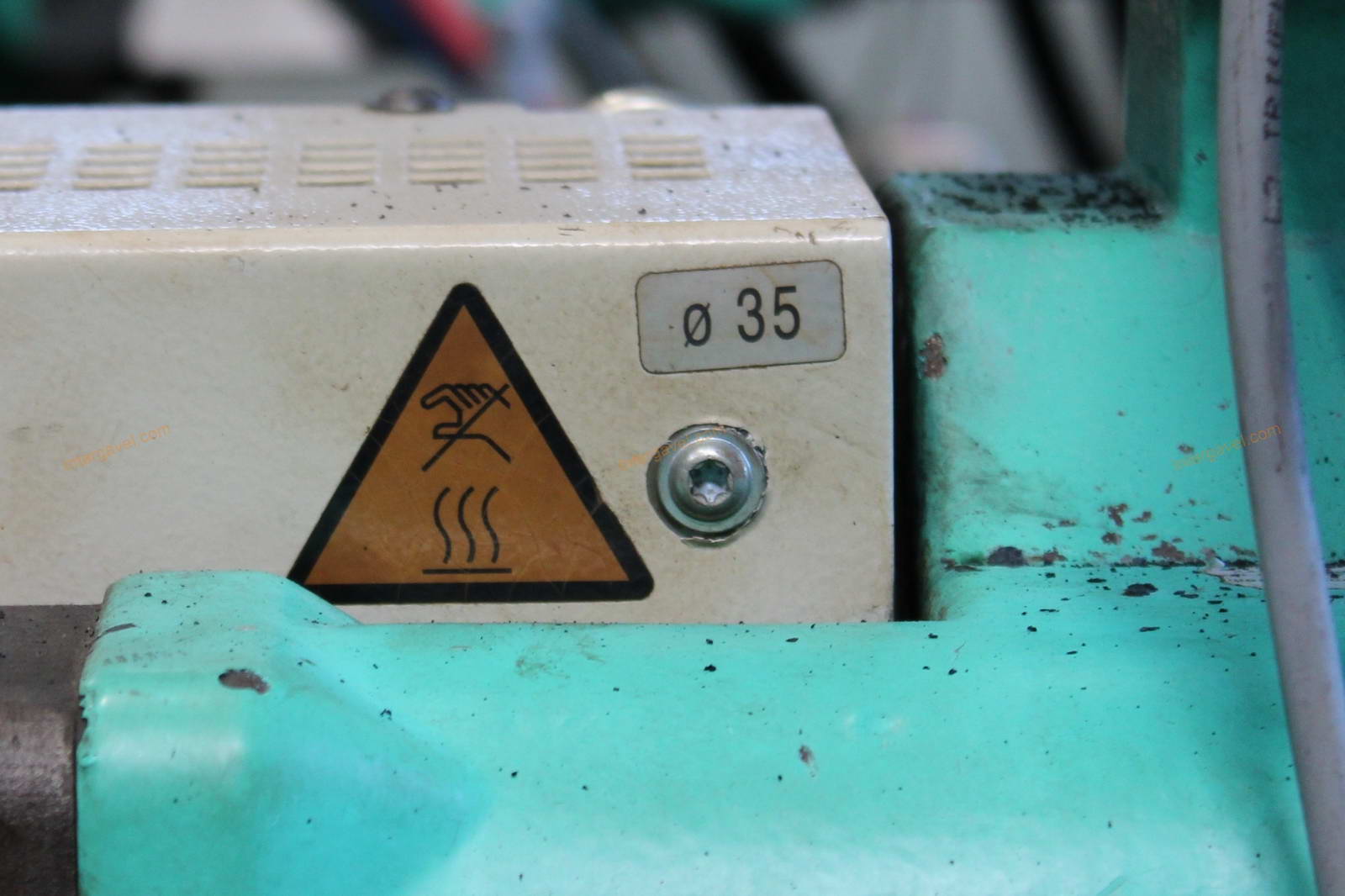 Fröccsöntő gép 10