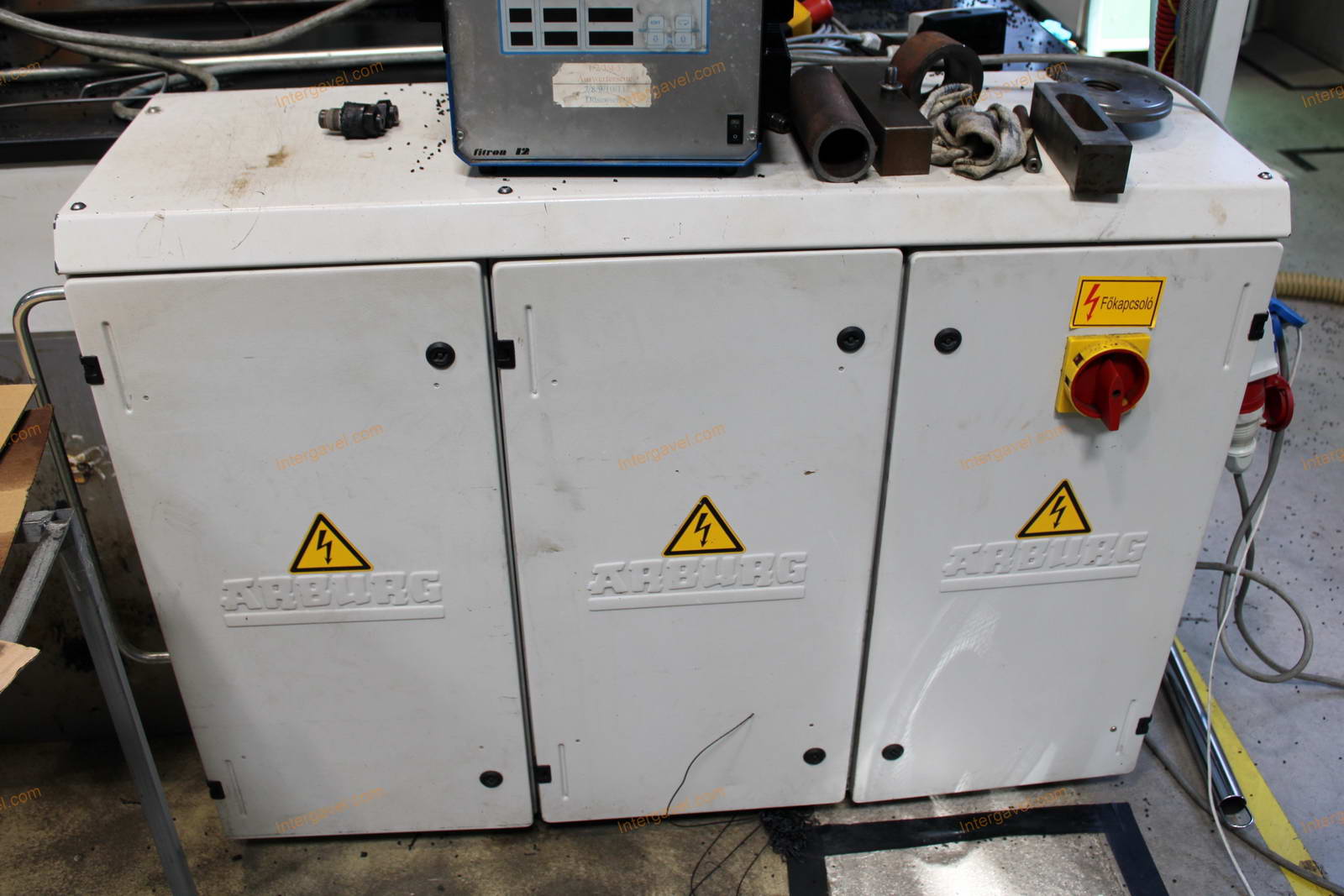 Fröccsöntő gép 12