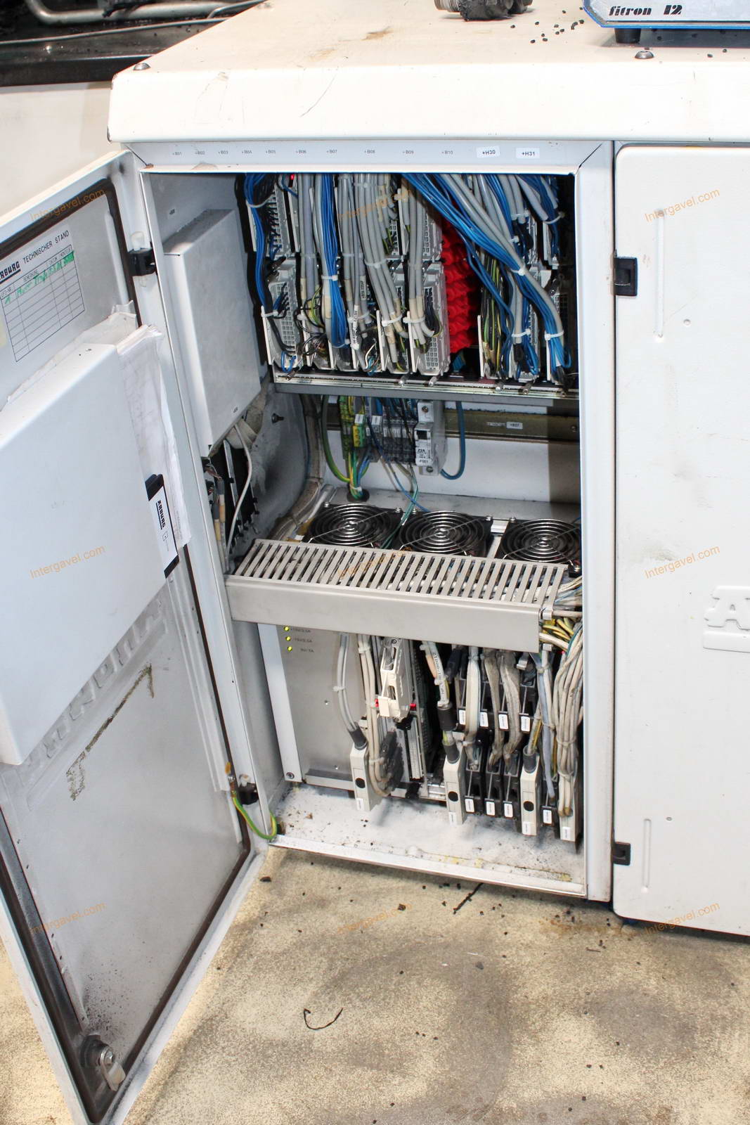 Fröccsöntő gép 13