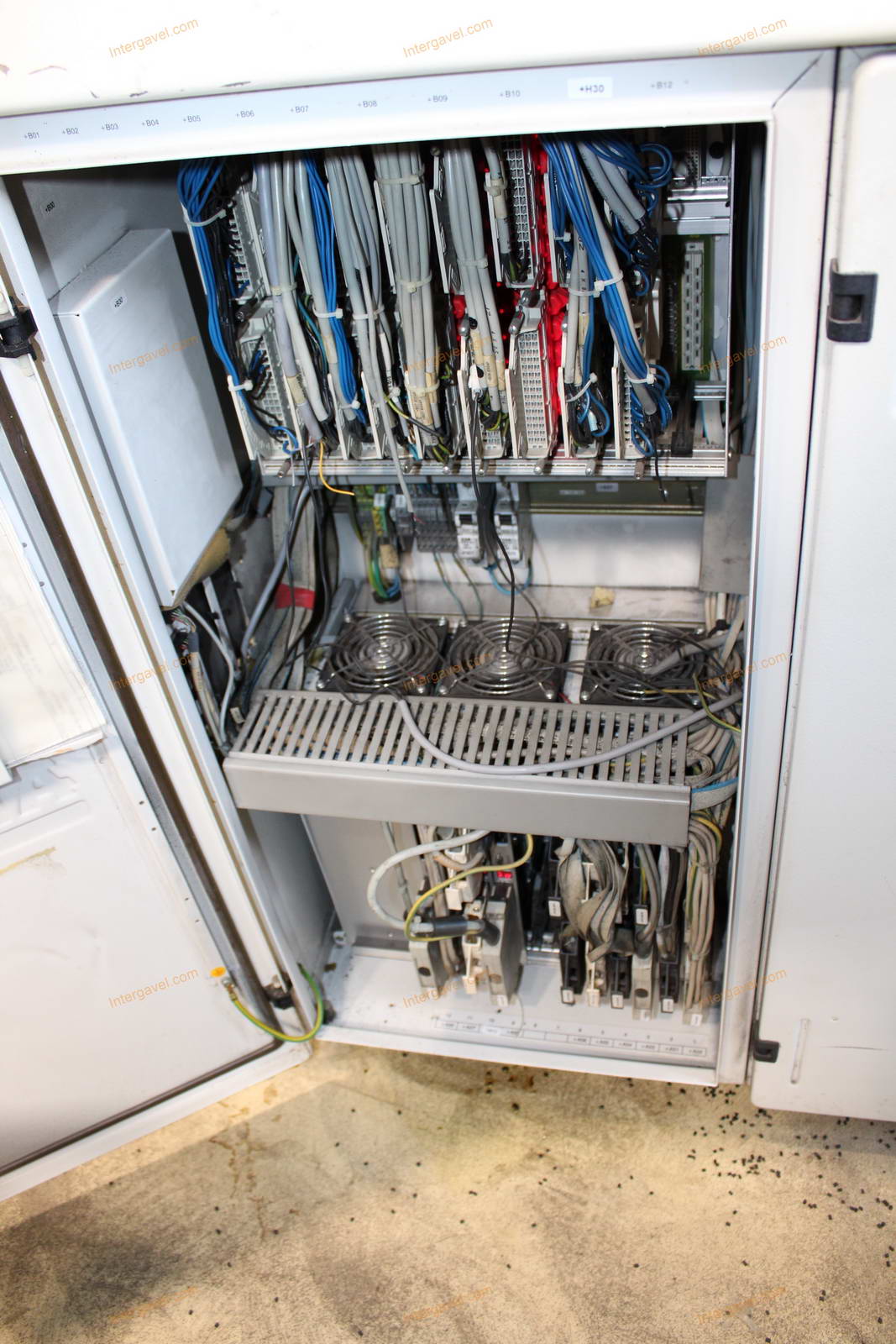 Fröccsöntő gép 13