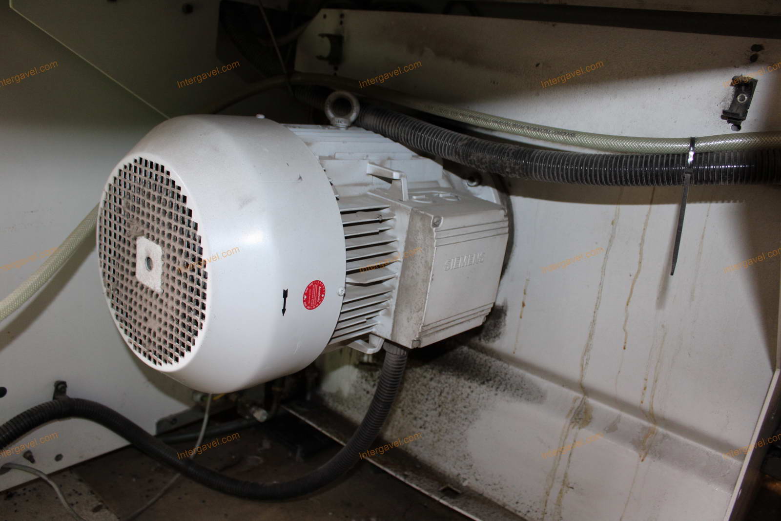 Fröccsöntő gép 16