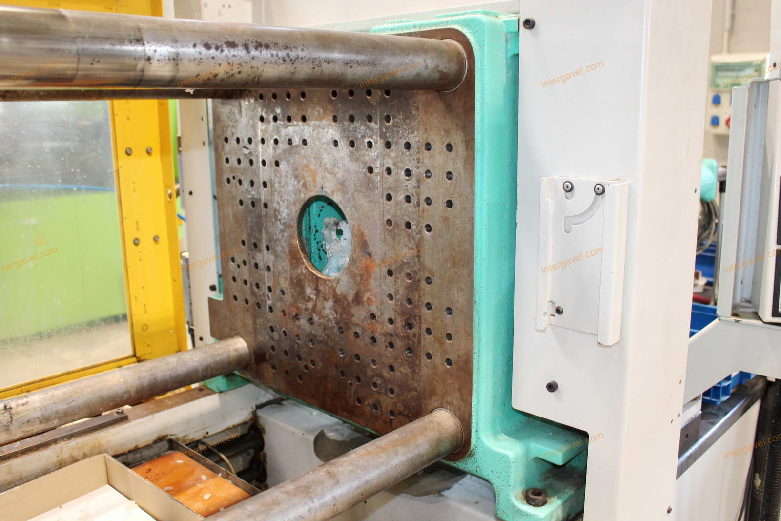 Fröccsöntő gép 9